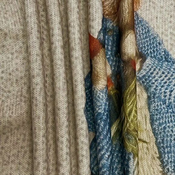 NEW! Peter Rabbit Print Sweater - Picture 6 of 6